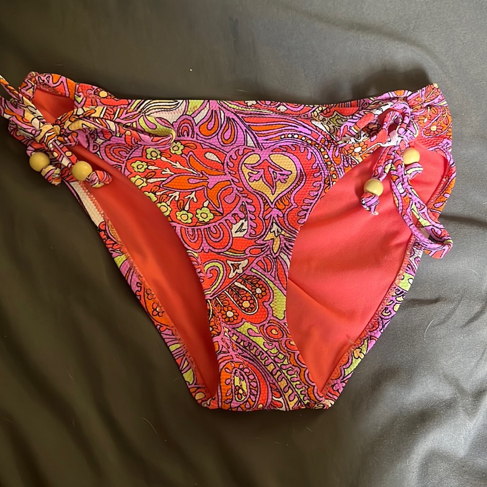 Jessica Simpson size small bikini bottoms